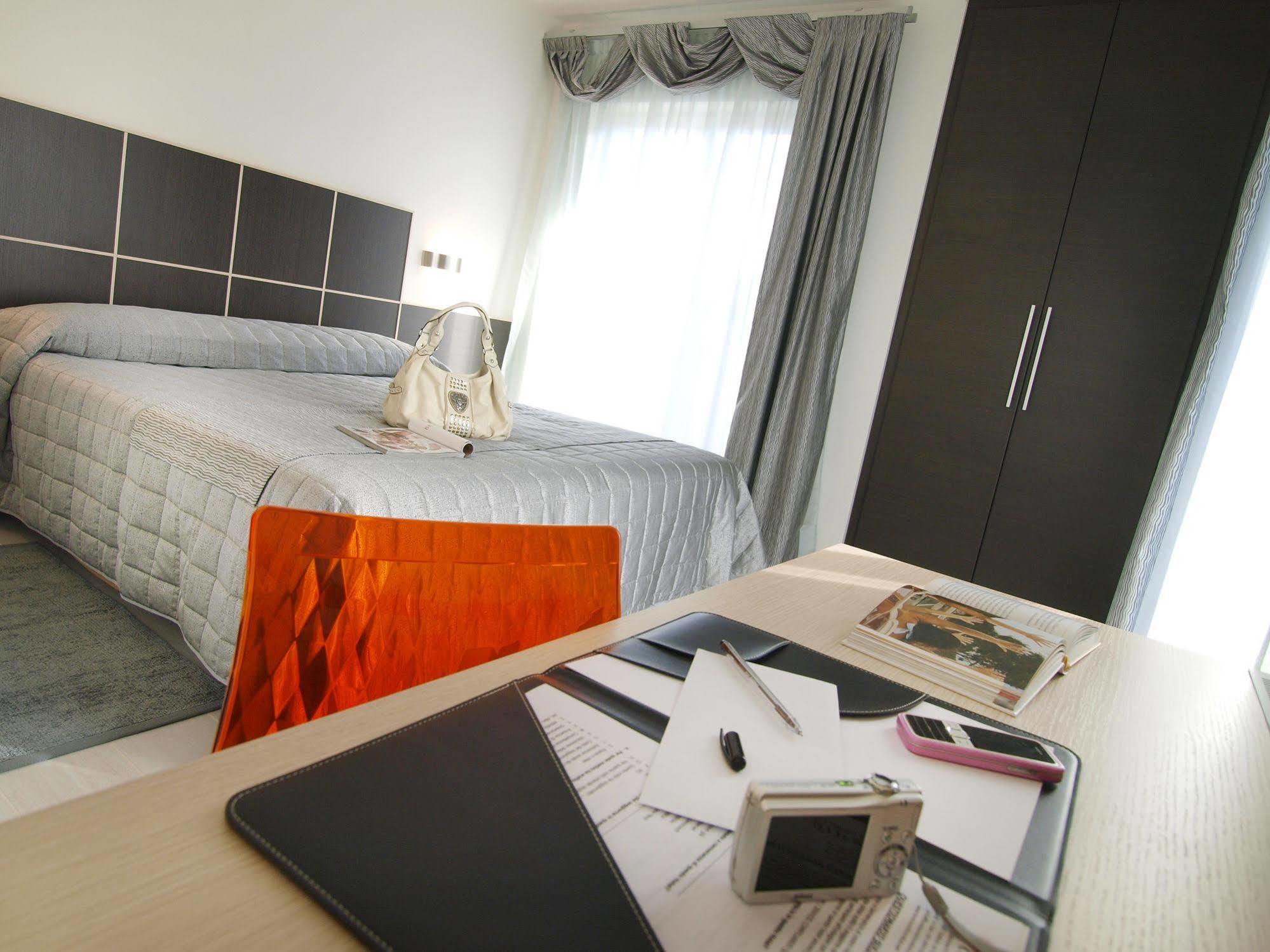 Hotel Garni Corallo Torbole Sul Garda Dış mekan fotoğraf