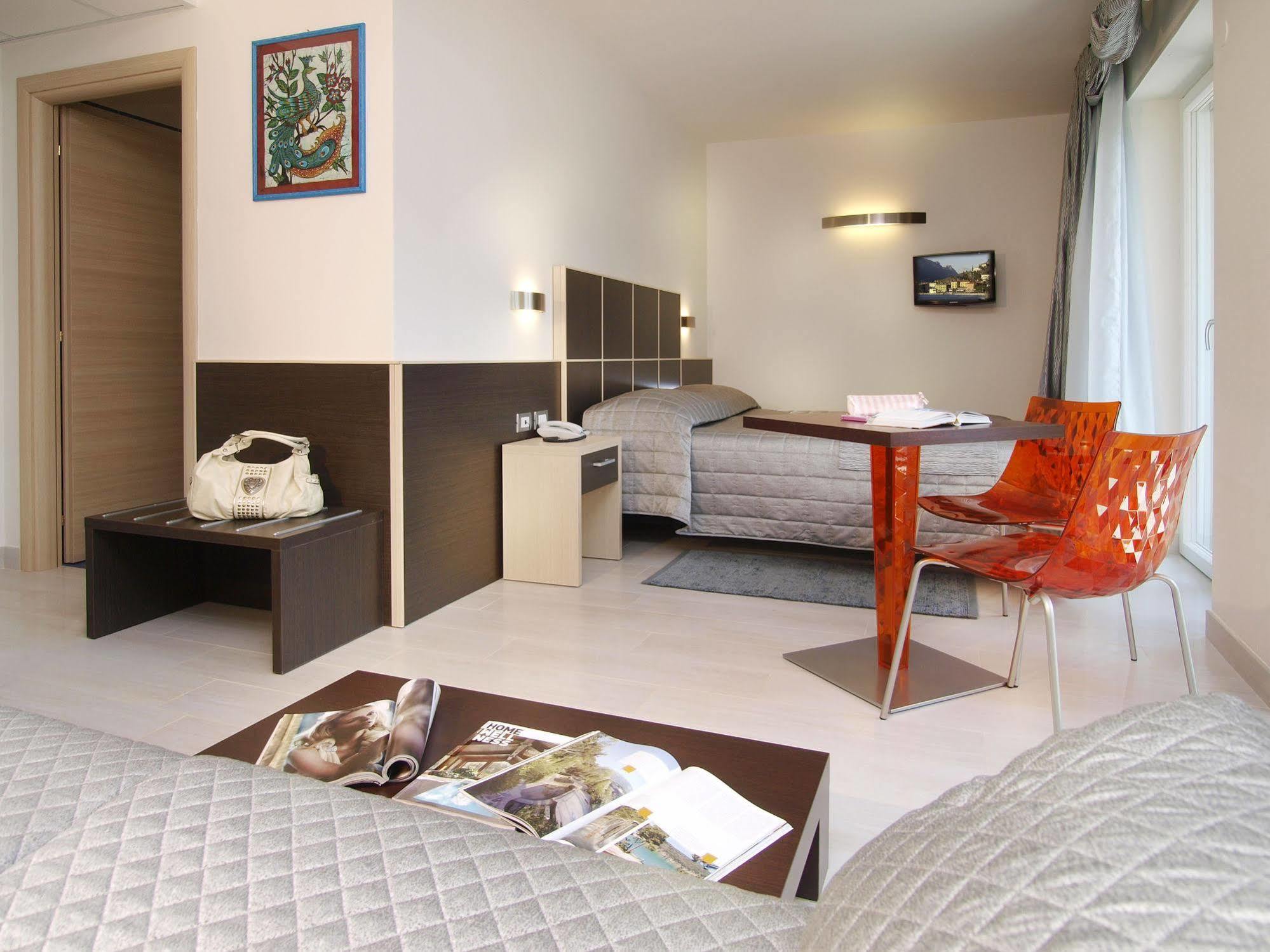 Hotel Garni Corallo Torbole Sul Garda Dış mekan fotoğraf